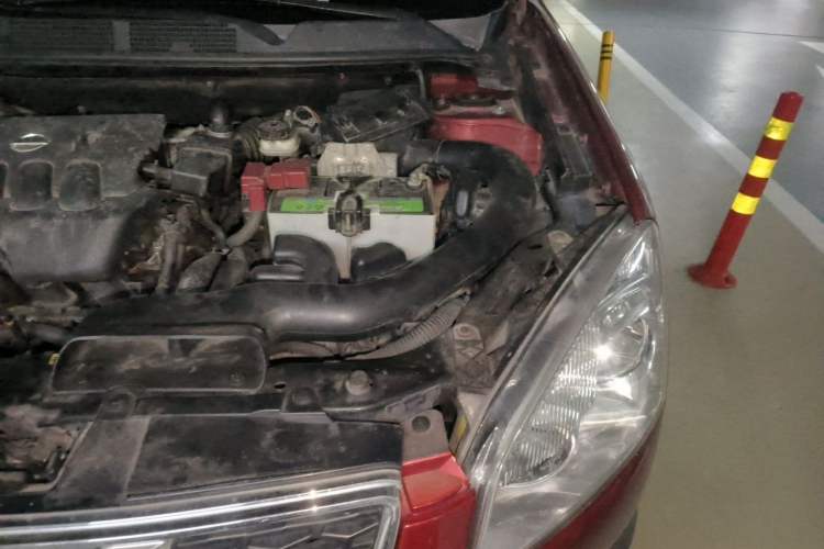 Used Nissan Qashqai 2012 2.0 XL Fire CVT 2WD Engine Bay Left