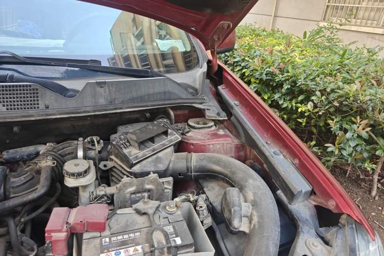 Used Nissan Qashqai 2012 1.6XE Wind 5MT 2WD Engine Bay Left