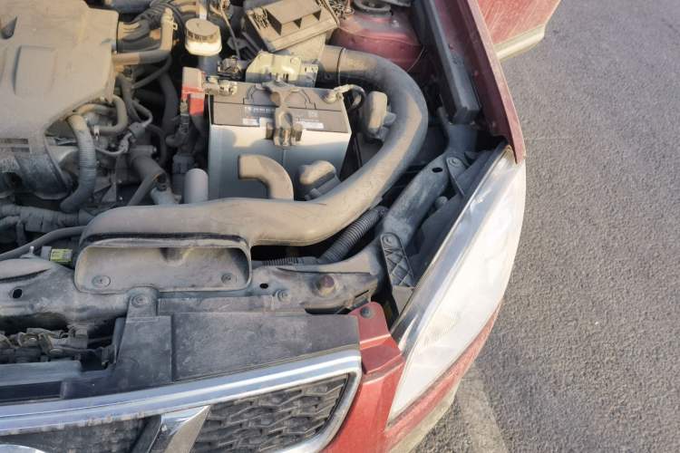 Used Nissan Qashqai 2012 1.6XE Wind 5MT 2WD Engine Bay Left