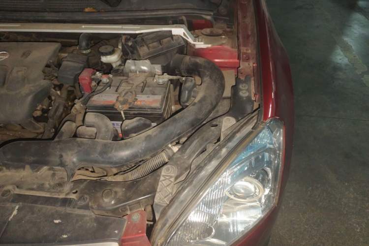Used Nissan Qashqai 2012 2.0 XV LE CVT 2WD Engine Bay Left