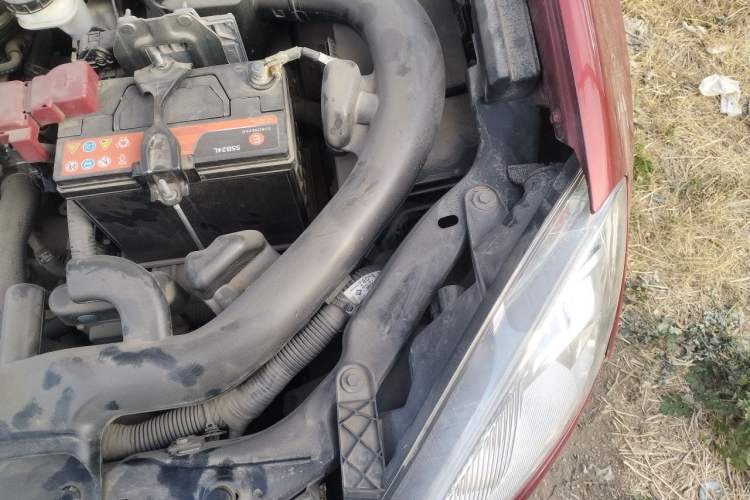 Used Nissan Qashqai 2012 2.0 XL Fire CVT 2WD Engine Bay Left