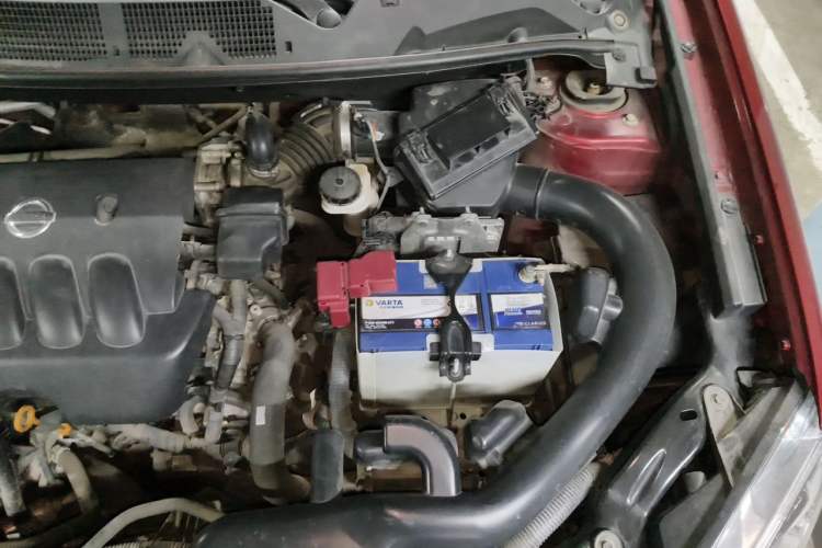 Used Nissan Qashqai 2012 2.0 XL Fire CVT 2WD Engine Bay Left
