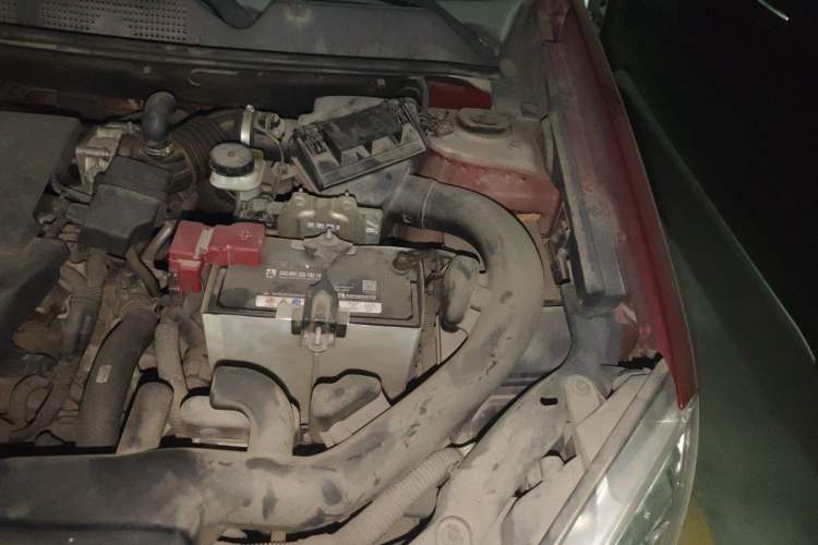 Used Nissan Qashqai 2012 2.0 XL Fire CVT 2WD Engine Bay Left