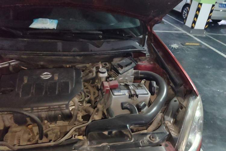 Used Nissan Qashqai 2012 1.6XE Wind 5MT 2WD Engine Bay Left