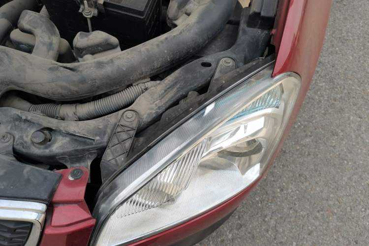 Used Nissan Qashqai 2012 2.0 XL Fire CVT 2WD Engine Bay Left