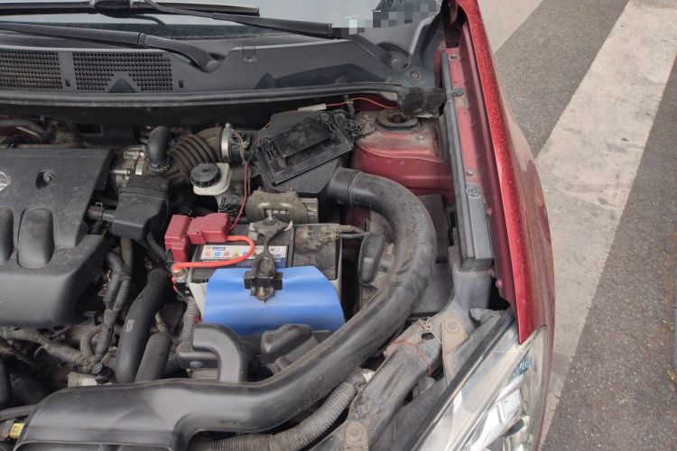 Used Nissan Qashqai 2012 2.0 XL Fire CVT 2WD Engine Bay Left