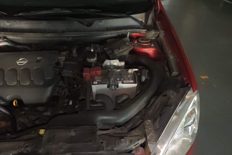 Used Nissan Qashqai 2012 2.0 XL Fire CVT 2WD Engine Bay Left