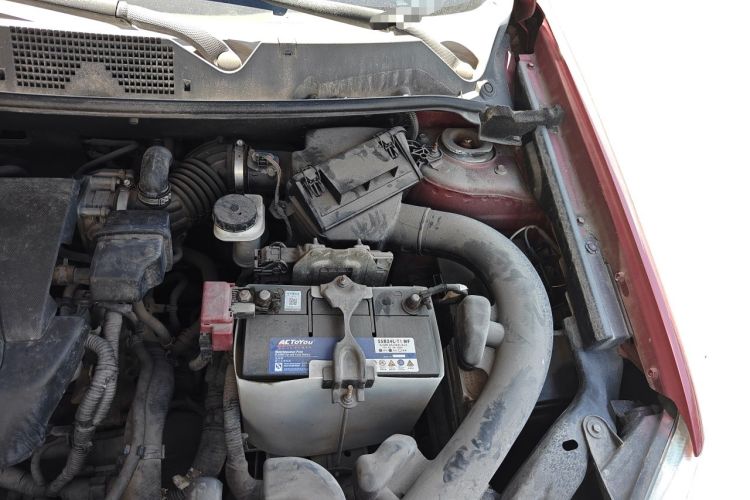 Used Nissan Qashqai 2012 2.0 XL Fire 6MT 2WD Engine Bay Left