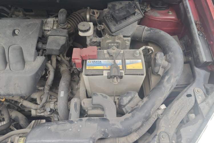 Used Nissan Qashqai 2012 2.0 XL Fire CVT 2WD Engine Bay Left
