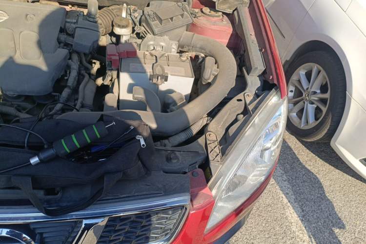 Used Nissan Qashqai 2012 2.0 XL Fire 6MT 2WD Engine Bay Left