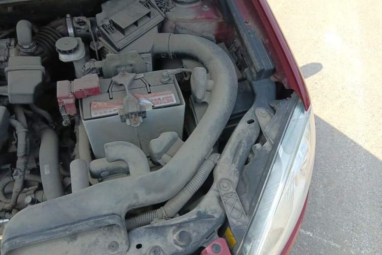 Used Nissan Qashqai 2012 2.0 XL Fire CVT 2WD Engine Bay Left