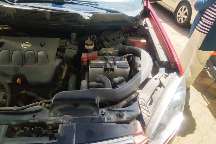 Used Nissan Qashqai 2012 2.0 XL Fire CVT 2WD Engine Bay Left