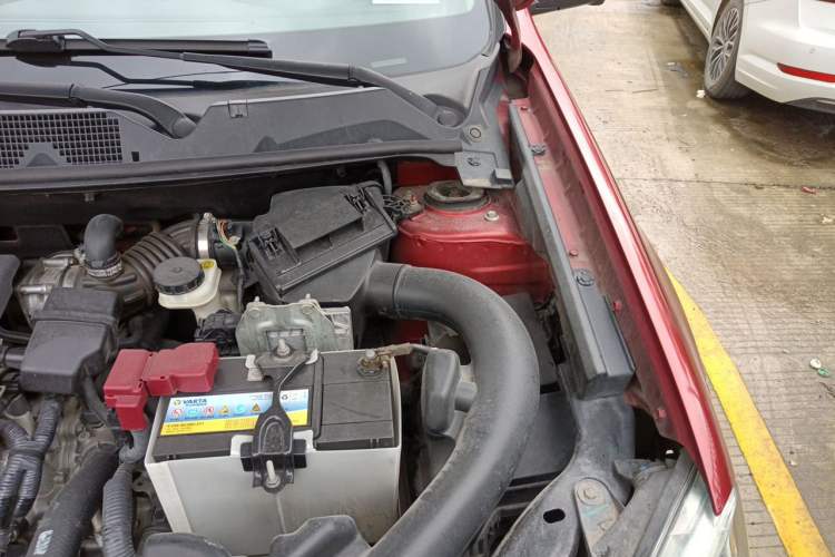 Used Nissan Qashqai 2012 2.0 XV LE CVT 2WD Engine Bay Left