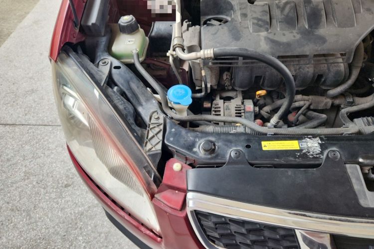Used Nissan Qashqai 2012 1.6XE Wind 5MT 2WD Engine Bay Right