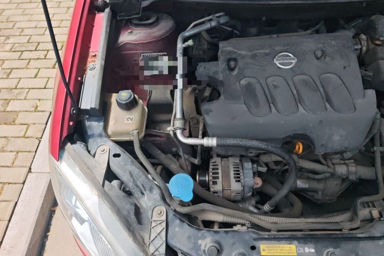 Used Nissan Qashqai 2012 2.0 XL Fire 6MT 2WD Engine Bay Right