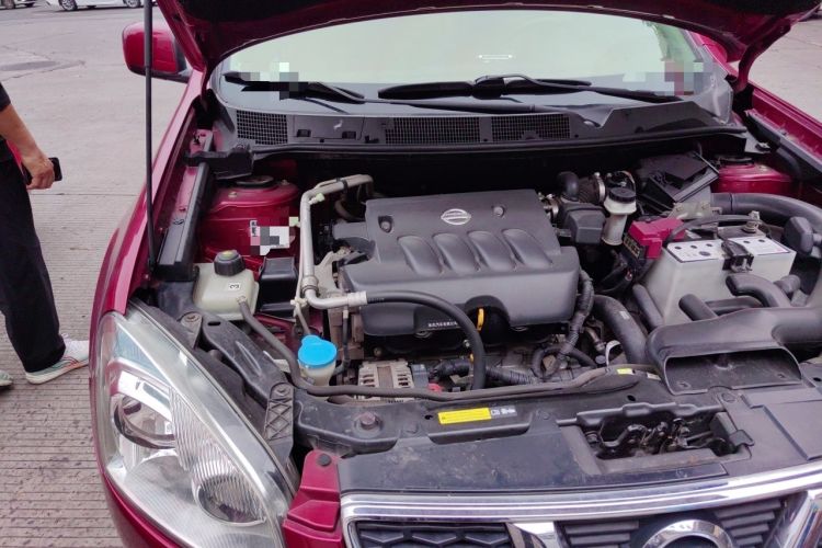 Used Nissan Qashqai 2012 2.0 XL Fire CVT 2WD Engine Bay Right