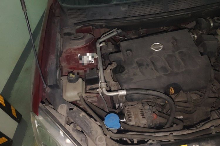 Used Nissan Qashqai 2012 2.0 XL Fire CVT 2WD Engine Bay Right