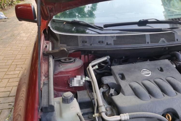 Used Nissan Qashqai 2012 2.0 XV LE CVT 2WD Engine Bay Right
