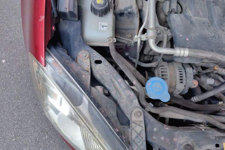 Used Nissan Qashqai 2012 2.0 XV LE CVT 2WD Engine Bay Right