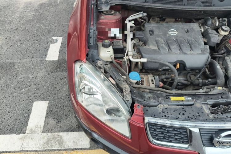 Used Nissan Qashqai 2012 2.0 XL Fire CVT 2WD Engine Bay Right
