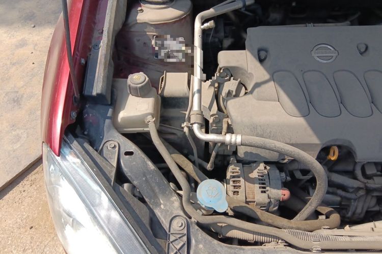 Used Nissan Qashqai 2012 2.0 XL Fire CVT 2WD Engine Bay Right