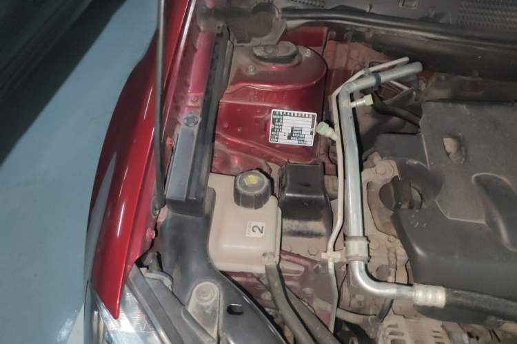 Used Nissan Qashqai 2012 2.0 XL Fire 6MT 2WD Engine Bay Right