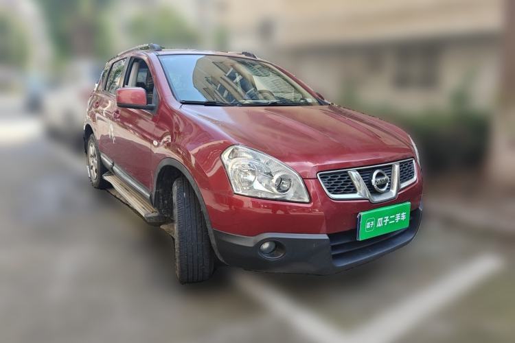 Used Nissan Qashqai 2012 1.6XE Wind 5MT 2WD Front Right 45 Deg