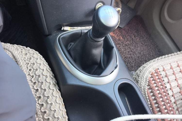 Used Nissan Qashqai 2012 2.0 XL Fire 6MT 2WD Gear Lever