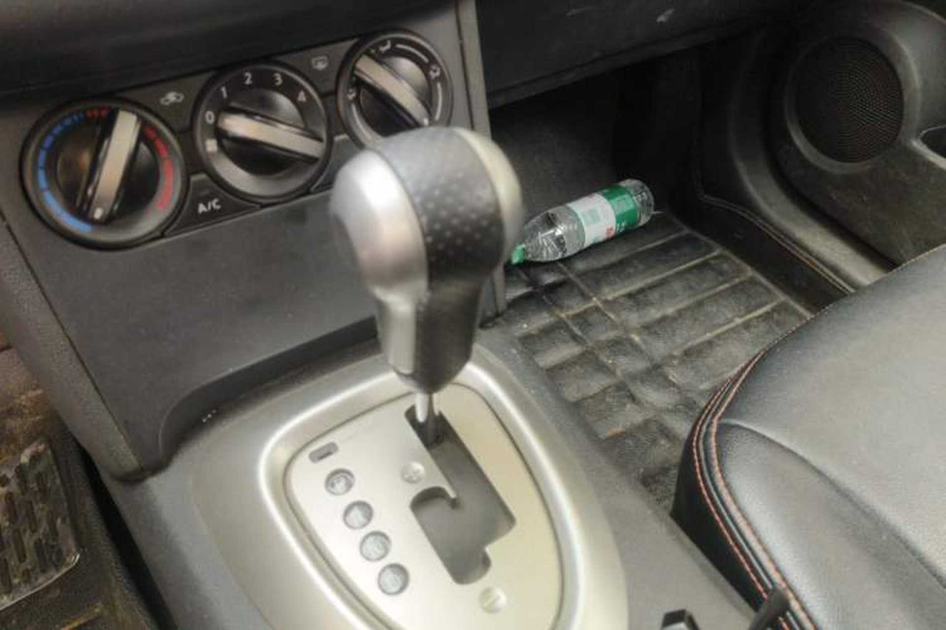 Used Nissan Qashqai 2012 2.0 XL Fire CVT 2WD Gear Lever