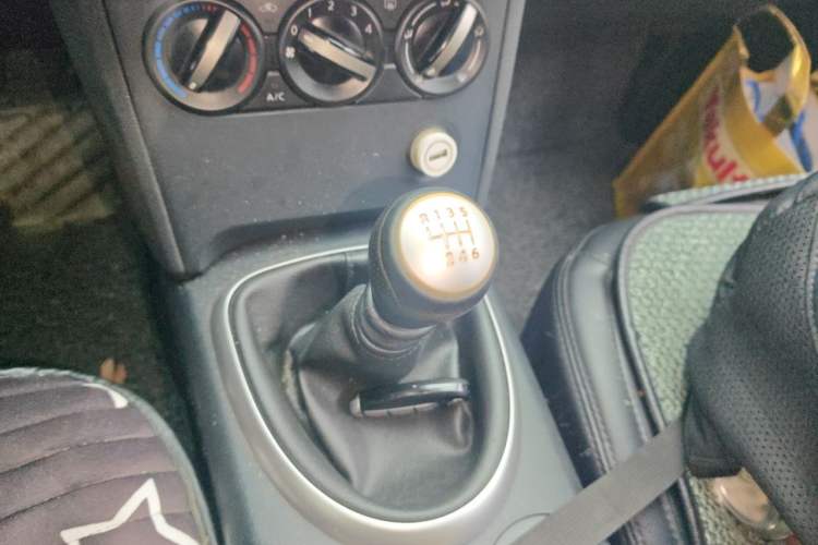 Used Nissan Qashqai 2012 2.0 XL Fire 6MT 2WD Gear Lever
