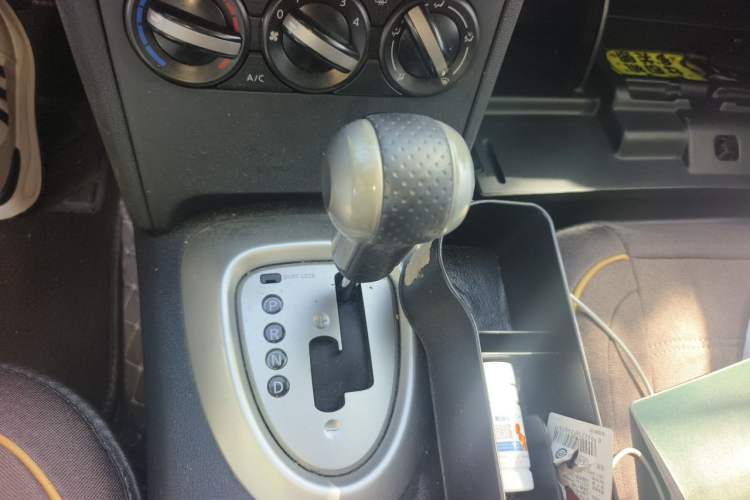 Used Nissan Qashqai 2012 2.0 XL Fire CVT 2WD Gear Lever