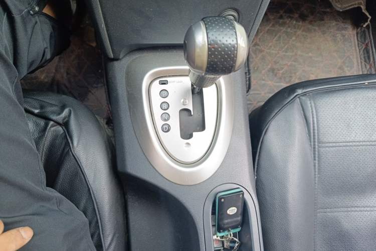 Used Nissan Qashqai 2012 2.0 XL Fire CVT 2WD Gear Lever
