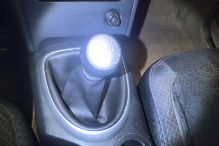 Used Nissan Qashqai 2012 2.0 XL Fire 6MT 2WD Gear Lever
