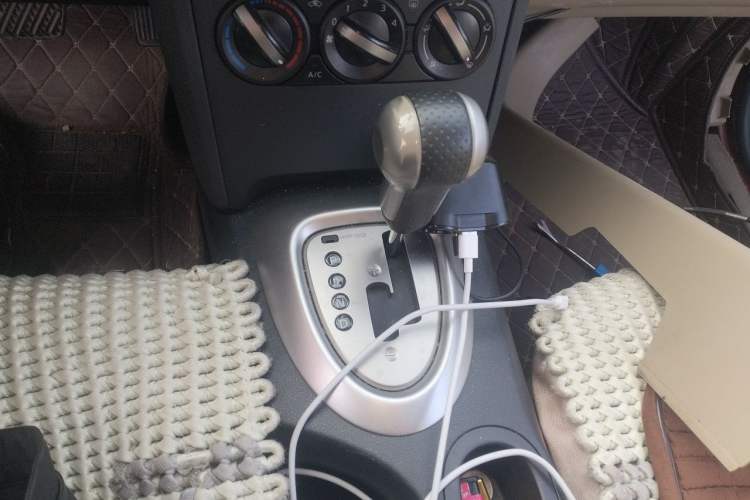 Used Nissan Qashqai 2012 2.0 XL Fire CVT 2WD Gear Lever
