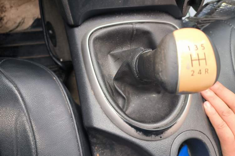 Used Nissan Qashqai 2012 1.6XE Wind 5MT 2WD Gear Lever