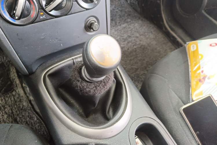 Used Nissan Qashqai 2012 2.0 XL Fire 6MT 2WD Gear Lever