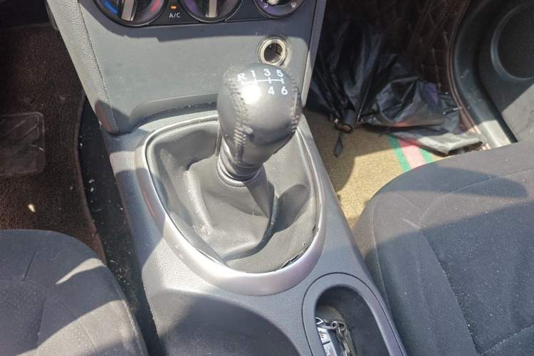 Used Nissan Qashqai 2012 2.0 XL Fire 6MT 2WD Gear Lever