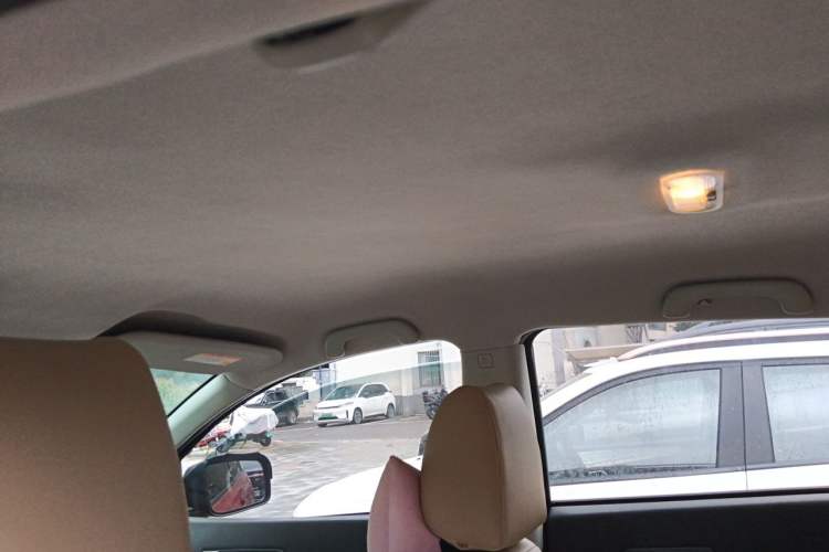 Used Nissan Qashqai 2012 2.0 XL Fire CVT 2WD Headliner