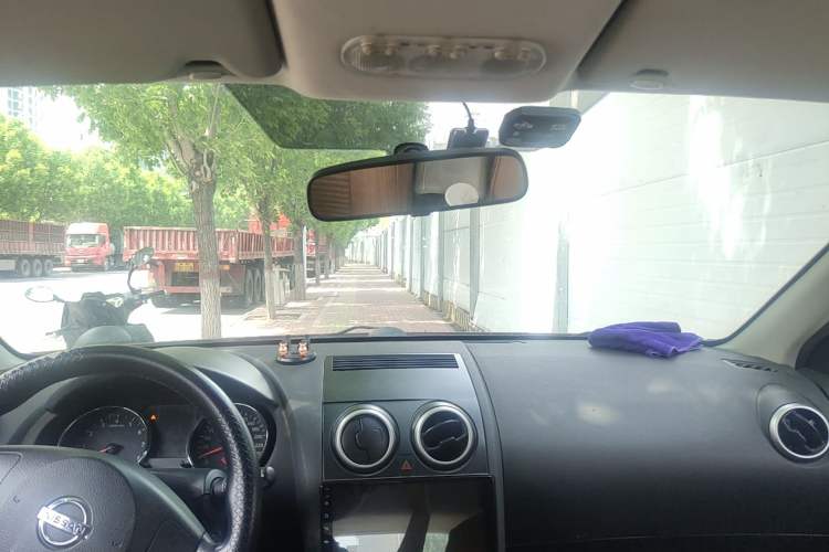 Used Nissan Qashqai 2012 2.0 XL Fire 6MT 2WD Headliner