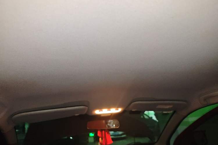 Used Nissan Qashqai 2012 2.0 XL Fire CVT 2WD Headliner