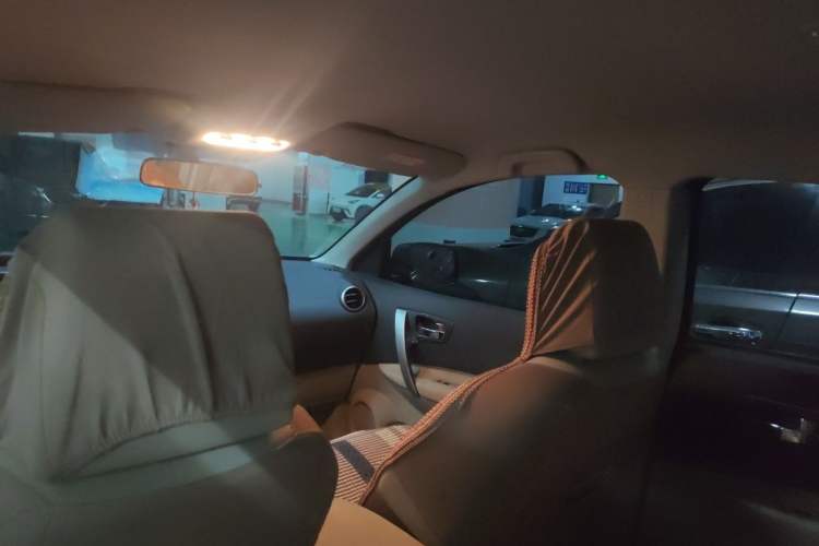 Used Nissan Qashqai 2012 2.0 XL Fire 6MT 2WD Headliner