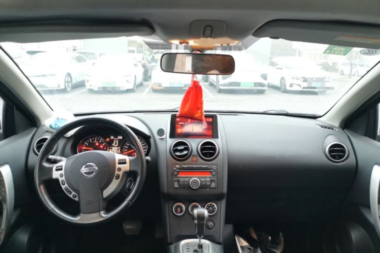 Used Nissan Qashqai 2012 2.0 XV LE CVT 2WD Interior 2