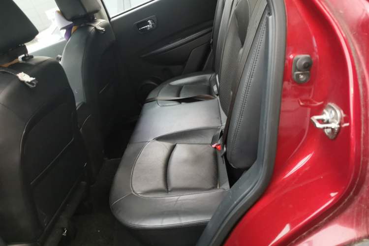 Used Nissan Qashqai 2012 2.0 XV LE CVT 2WD Interior 4
