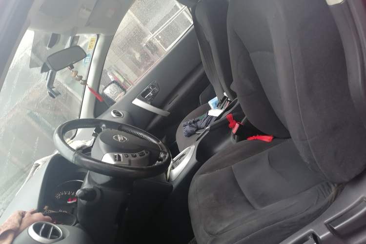 Used Nissan Qashqai 2012 2.0 XL Fire CVT 2WD Left Front Seat