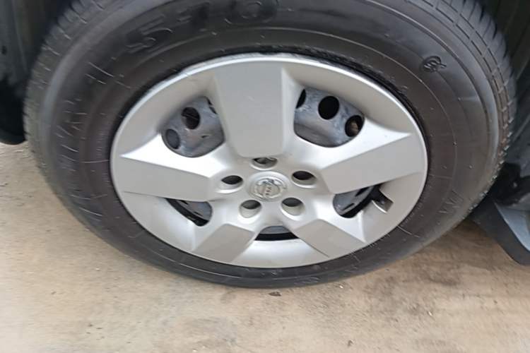 Used Nissan Qashqai 2012 1.6XE Wind 5MT 2WD Left Front Wheel Hub