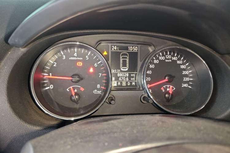 Used Nissan Qashqai 2012 2.0 XV LE CVT 2WD Odometer Close Up