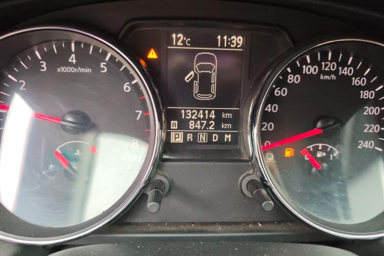 Used Nissan Qashqai 2012 2.0 XV LE CVT 2WD Odometer Close Up