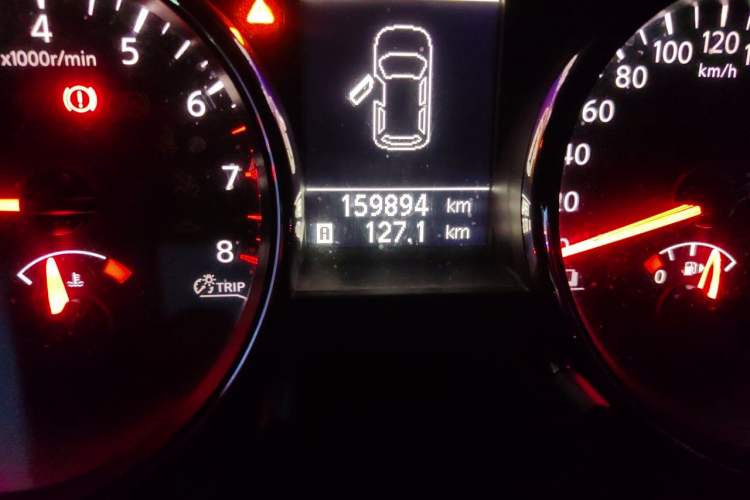 Used Nissan Qashqai 2012 2.0 XL Fire 6MT 2WD Odometer Close Up