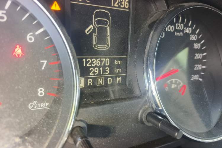 Used Nissan Qashqai 2012 2.0 XL Fire CVT 2WD Odometer Close Up
