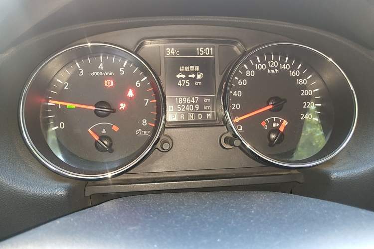 Used Nissan Qashqai 2012 2.0 XV LE CVT 2WD Odometer Close Up
